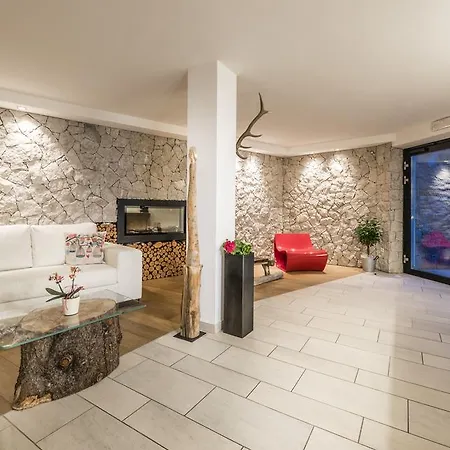 Avita - To Relax Apartment Ortisei